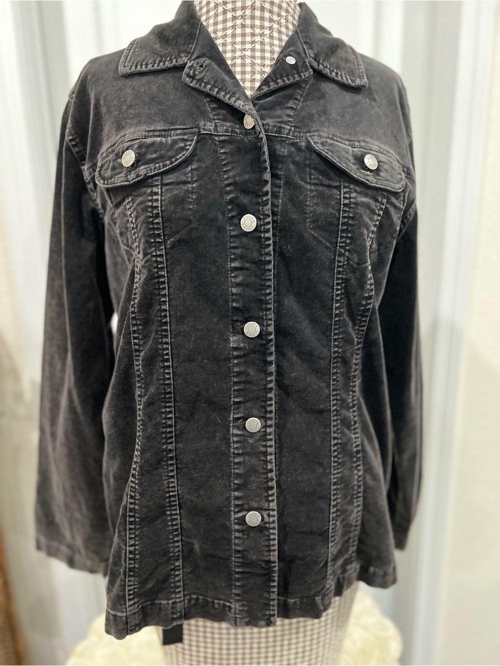 Chico’s Black Denim Utility Jacket Button Front – Size 1 / M